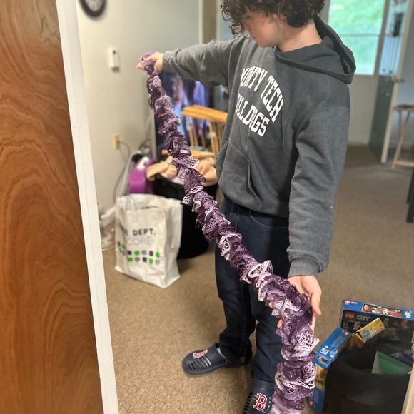 Purple Ruffled Knit Scarf - Picture 3 of 3